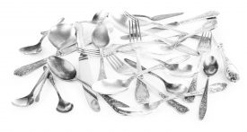 Disordered tableware
